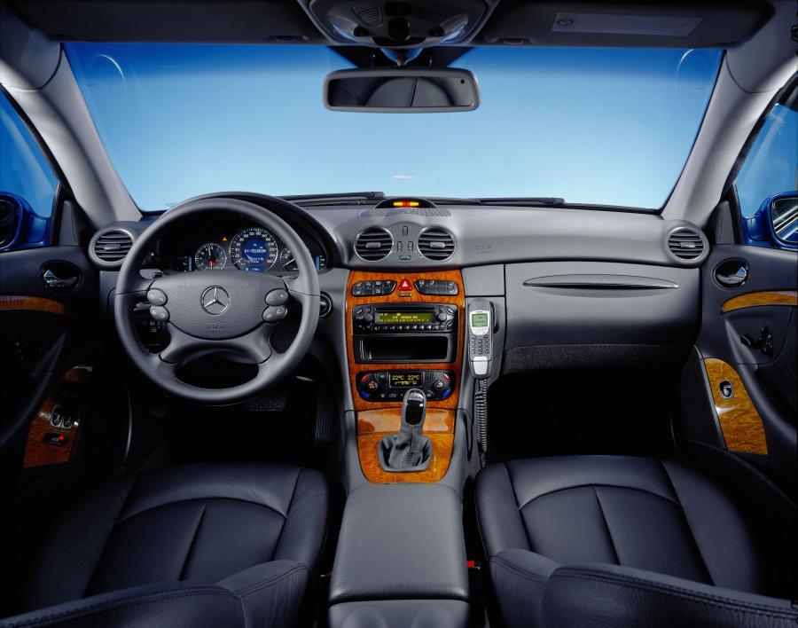  Mercedes-Benz CLK-Class 2003 года  (фото 113 из 163)